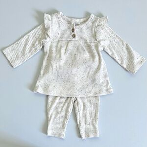 Baby 2 pc. outfit 3 months baby top and bottoms infant